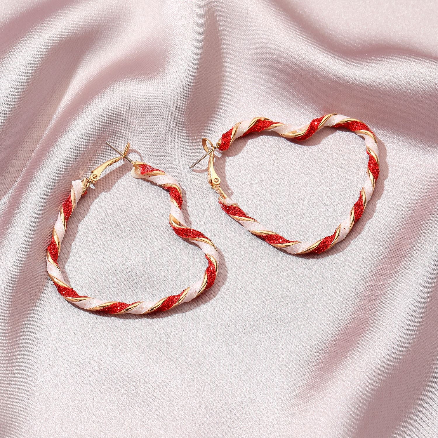 Wholesale Contrasting Color Heart Alloy Earrings